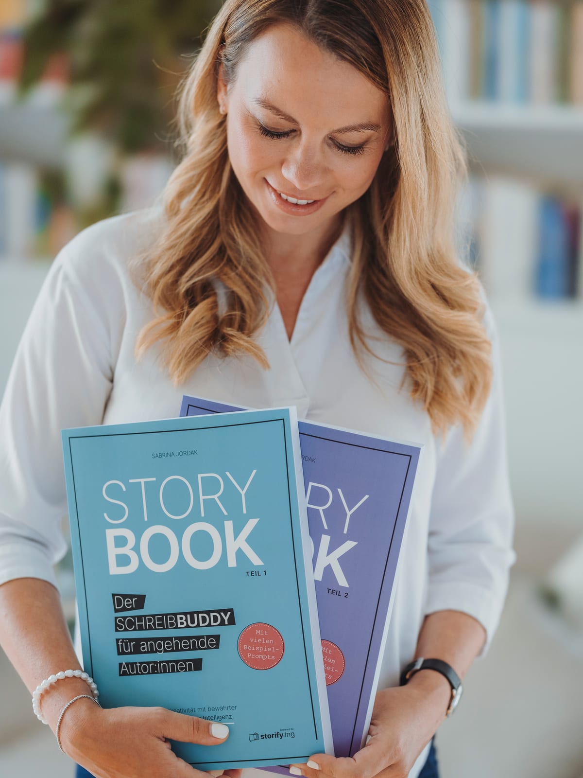 Sabrina Jordak mit STORYBOOK Teil 1 und Teil 2